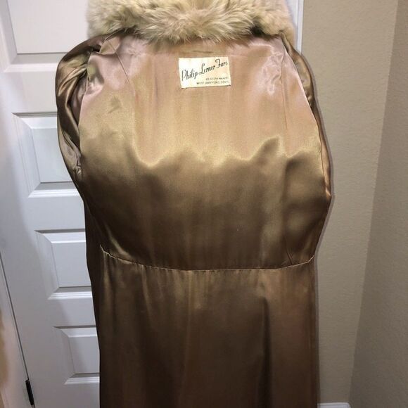 Sheared Beaver Coat with‎ Huge Fox Collar - Picture 7 of 8